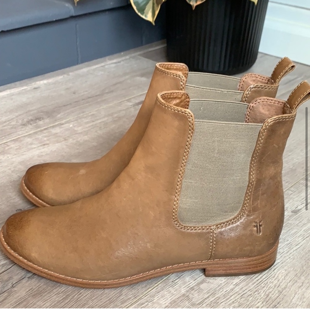 Frye Anna Leather Chelsea Boot